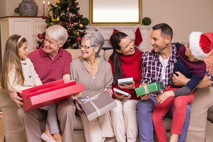 7 Ways To Create Meaningful Memories With Your Aging Parents